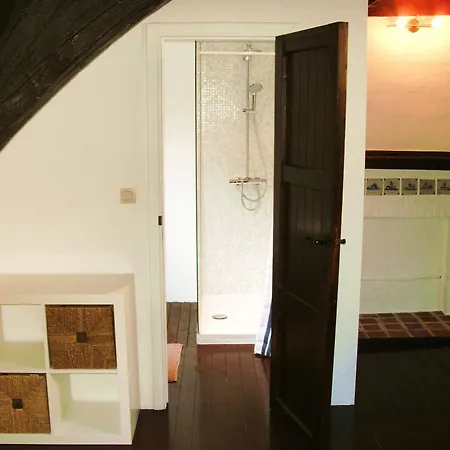 House William 3*